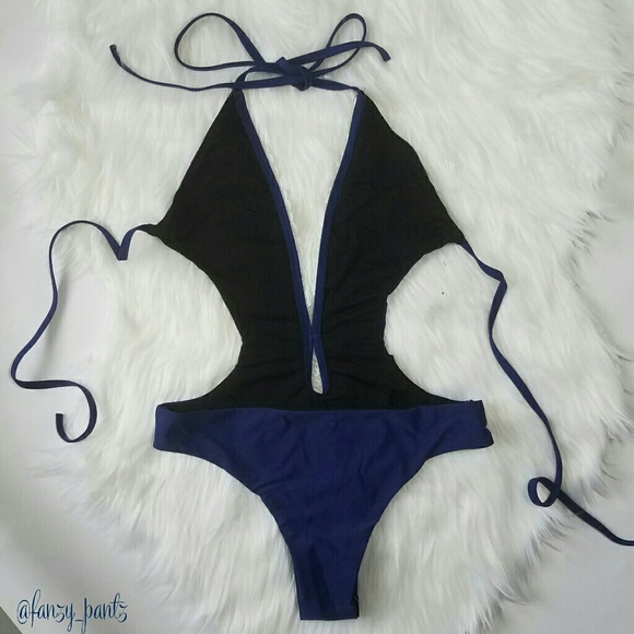 One piece cut out monokini swimsuit - Picture 3 of 4